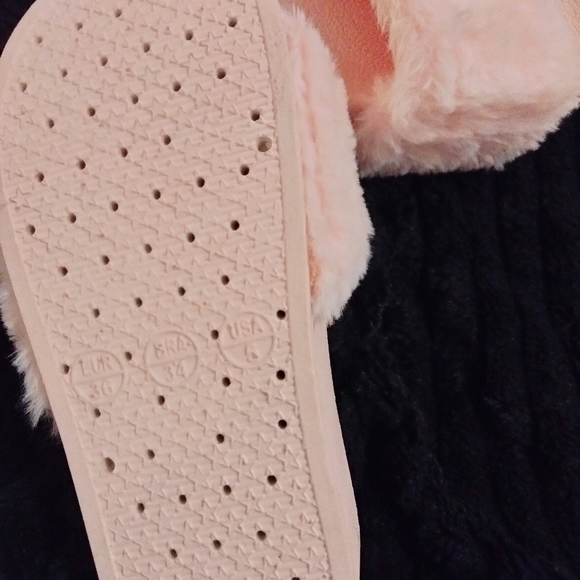 Baby pink slippers - Picture 4 of 4
